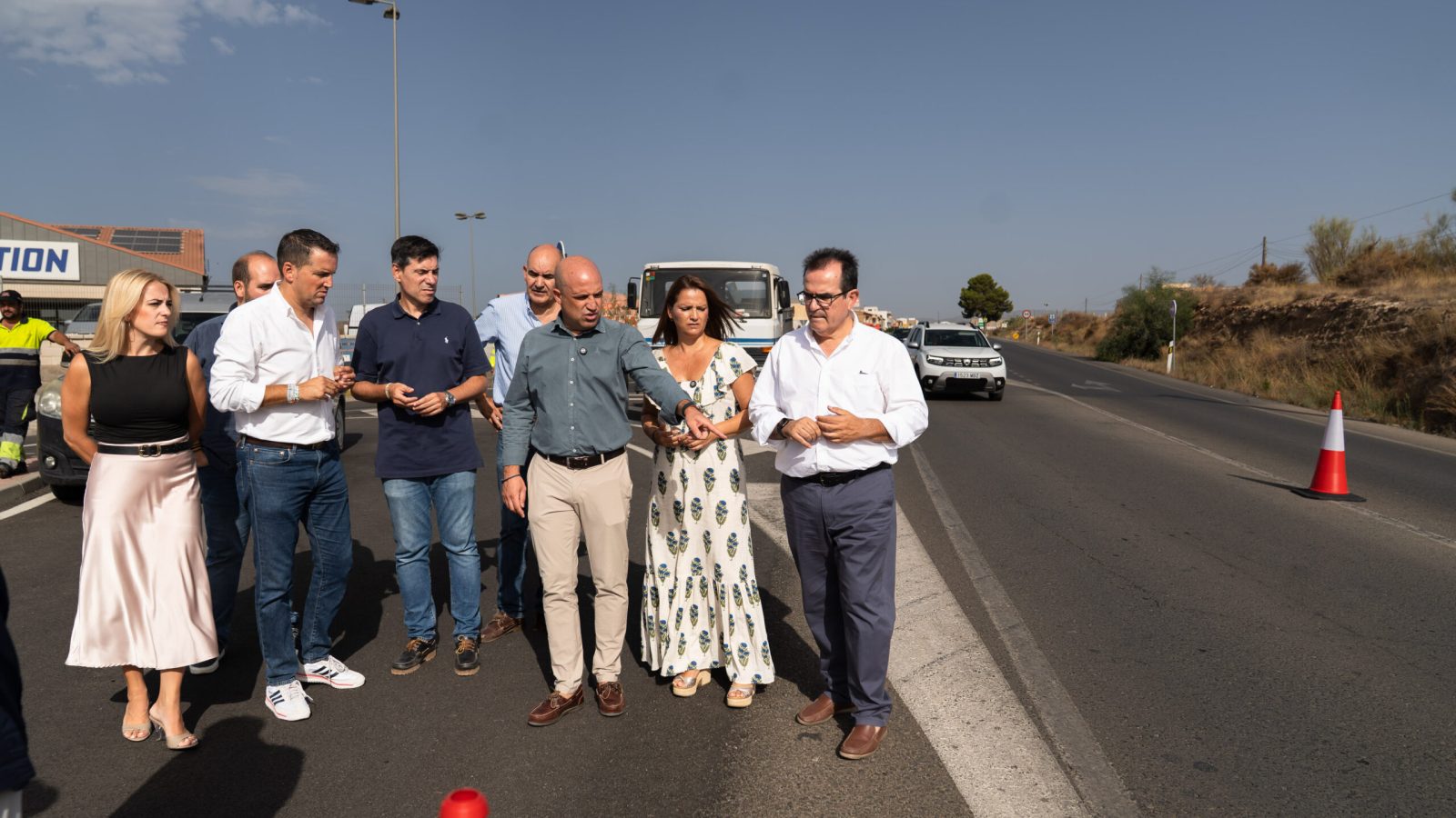 Visita al inicio de las obras del bulevar de la avenida 28 de Febrero de Albox