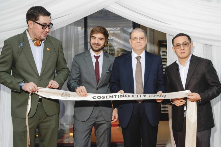 Corte de cinta en la inauguración del showroom Cosentino City Almaty, en Kazajistán