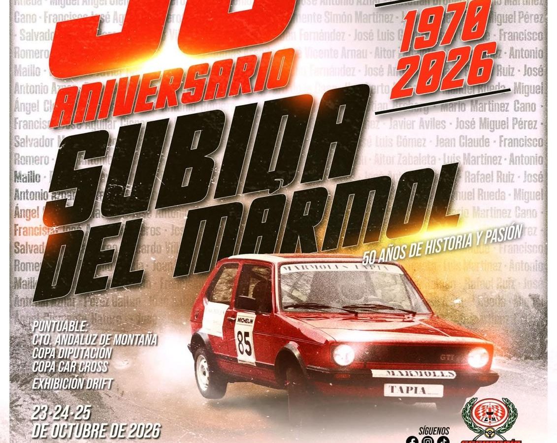 Cartel del 50 aniversario de la Subida del Mármol, con un coche de carreras rojo