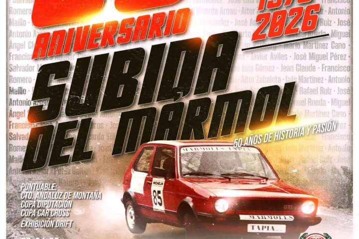 Cartel del 50 aniversario de la Subida del Mármol, con un coche de carreras rojo