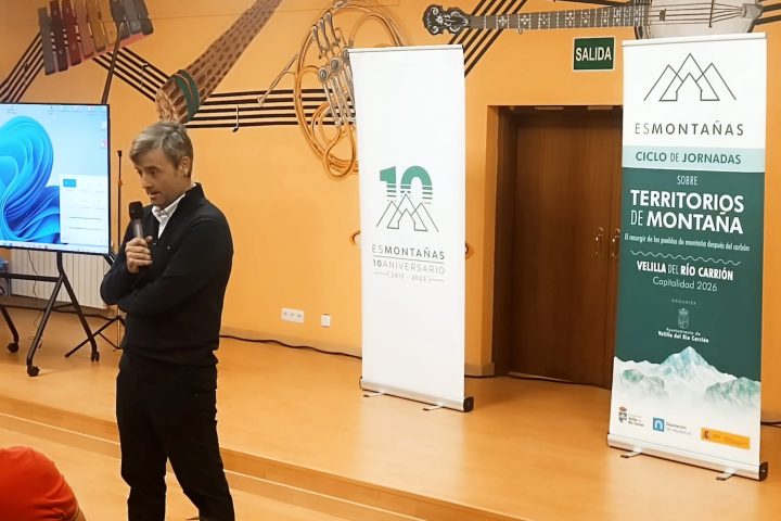 José Luis Caparrós presenta ‘Marca Pueblo’ en el congreso esMontañas, en Palencia